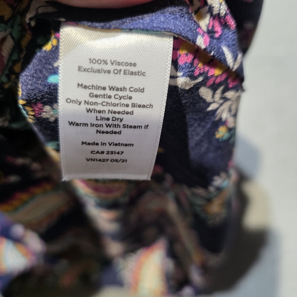 Talbots NWT Navy Paisley Print Blouse 3X PTP 25 - Picture 4 of 4